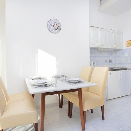 Apartments And Rooms With Parking Space Kastel Stafilic, Kastela - 18673 ห้อง รูปภาพ