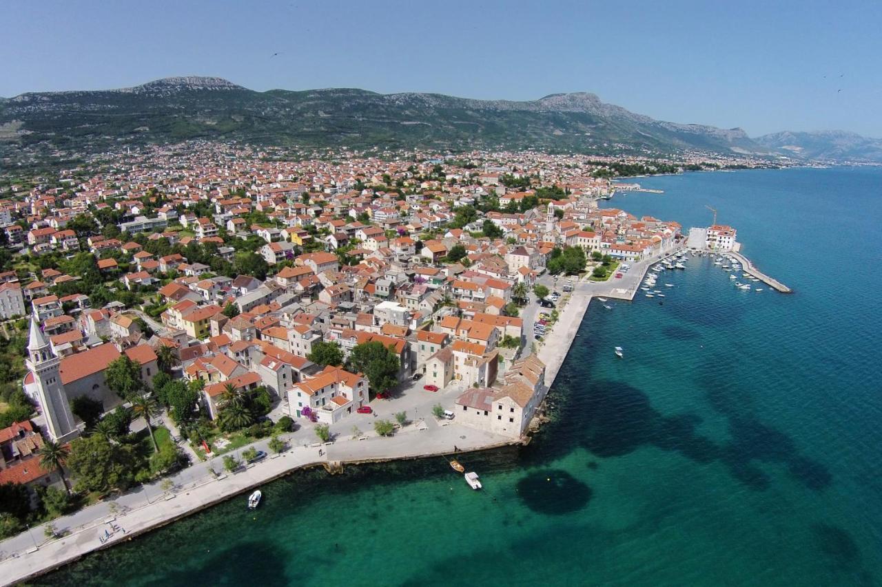 Apartments And Rooms With Parking Space Kastel Stafilic, Kastela - 18673 ภายนอก รูปภาพ