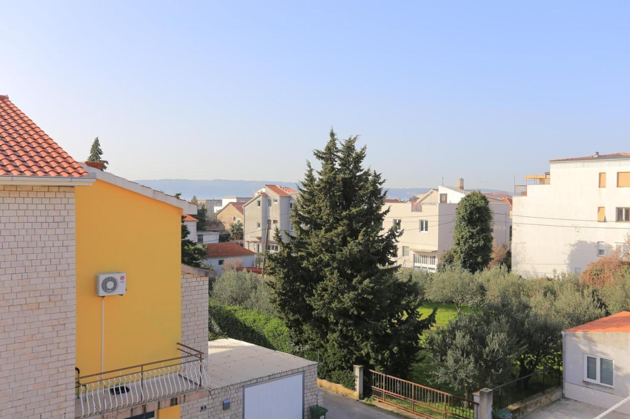 Apartments And Rooms With Parking Space Kastel Stafilic, Kastela - 18673 ภายนอก รูปภาพ