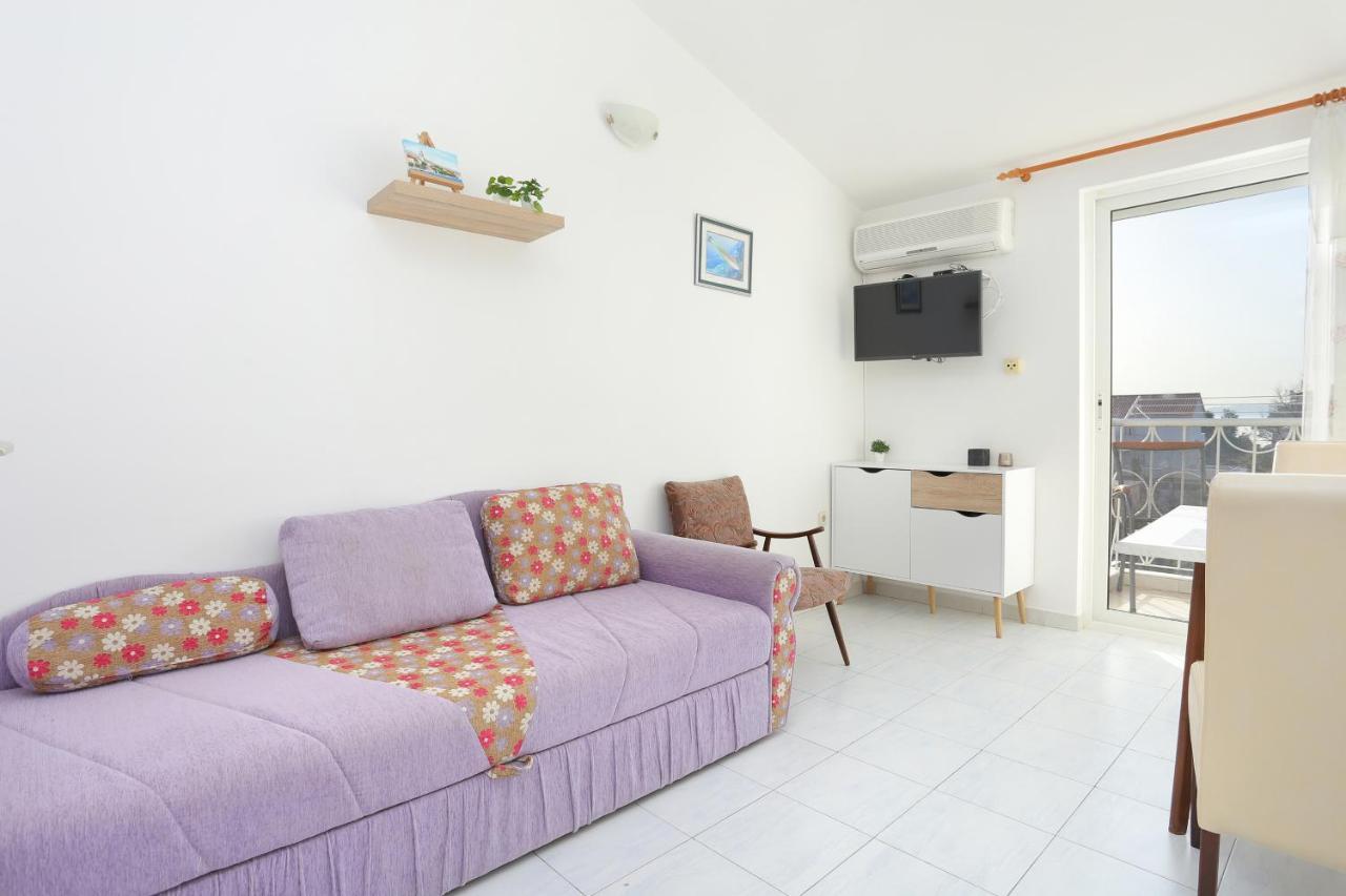 Apartments And Rooms With Parking Space Kastel Stafilic, Kastela - 18673 ภายนอก รูปภาพ